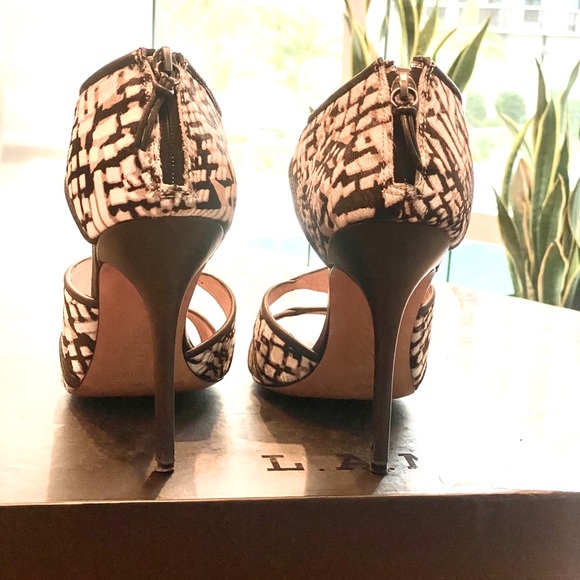 L.A.M.B black and white open toe heels. Worn once - Picture 3 of 6